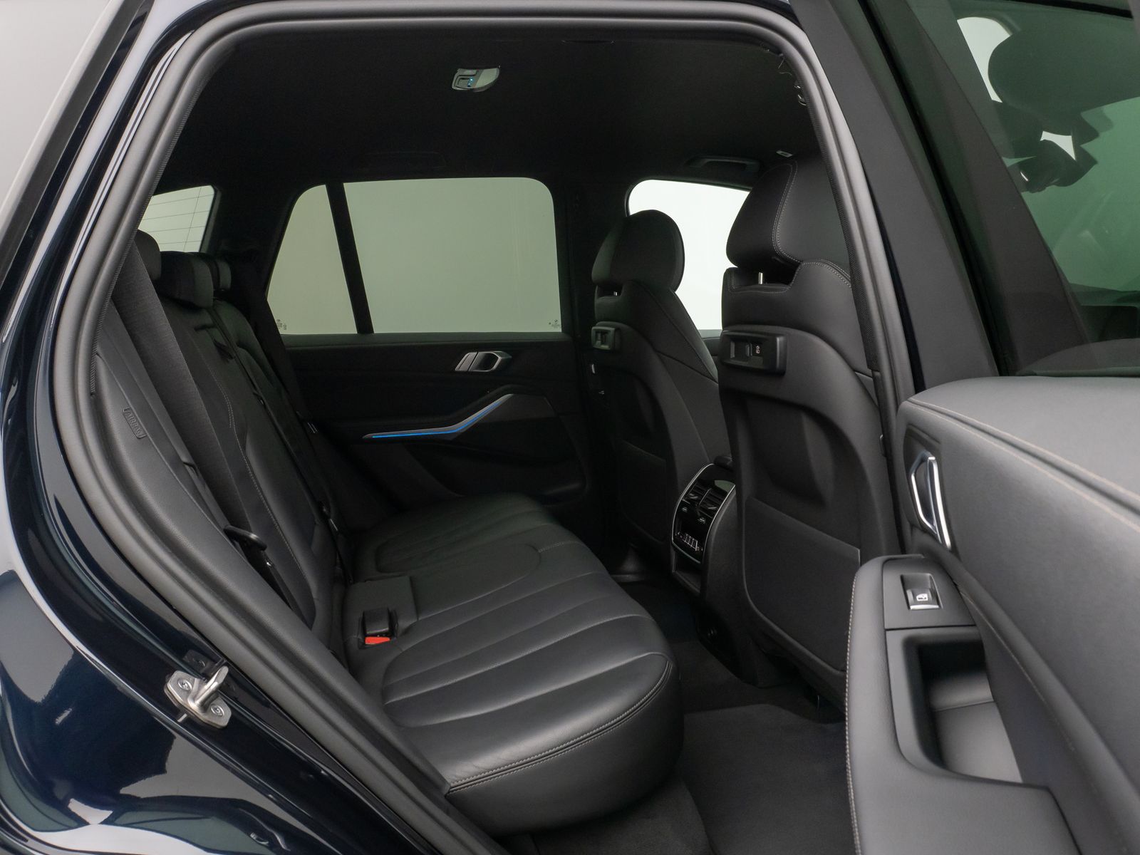 Fahrzeugabbildung BMW X5 xD45e M Sport Laser 360° HUD DAB HiFi 22Zoll