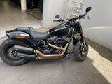 Harley-Davidson FAT BOB  - STREETFIGHTER