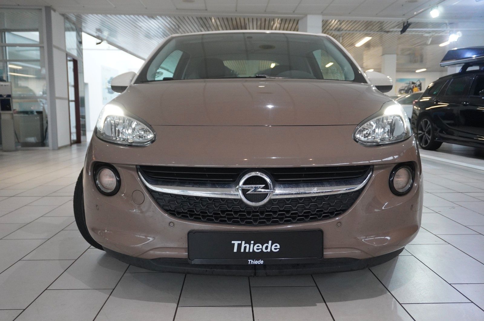 Fahrzeugabbildung Opel Adam 1.4 SLAM LED/KLIMA/PDC/WINTER/SPORT/TEMP.