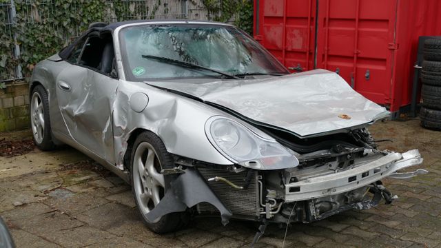 Porsche 996 Carrera 2 Cabrio 3.4