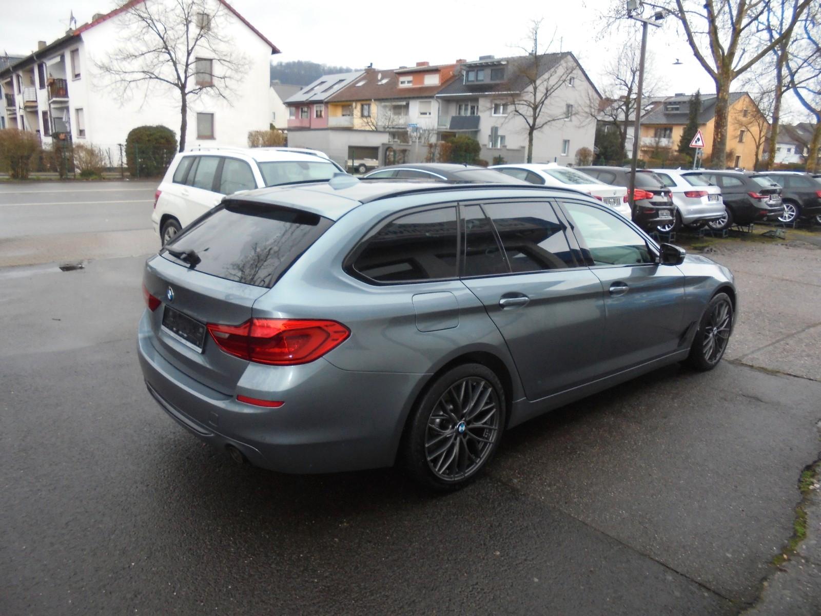 BMW 530 dtouring xDrive Sport Line"NAVI-XENON-LEDER"