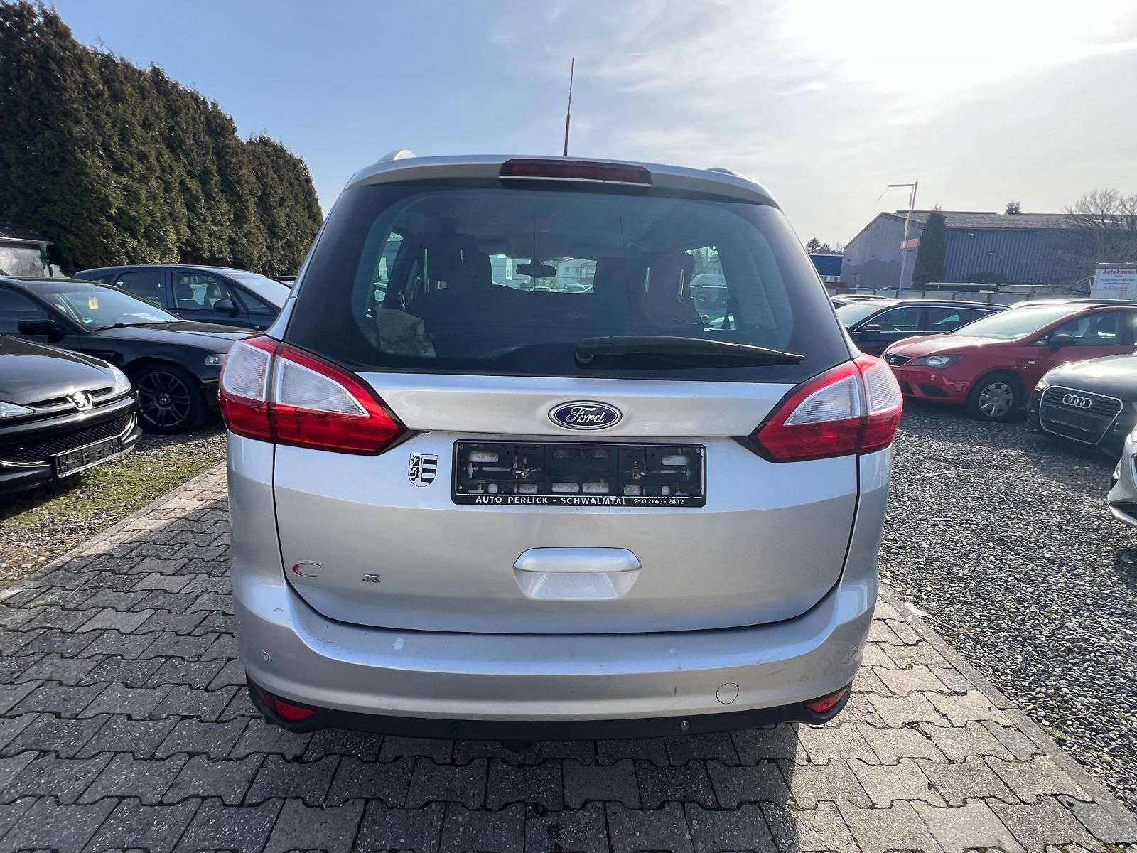 Ford Grand C-MAX 2011 — photo 12