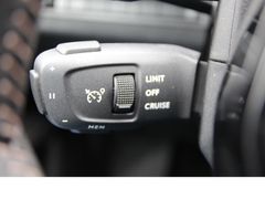 Fahrzeugabbildung Peugeot 5008 Allure Pack*Sitzheizung!*Kamera!*7-Sitzer!*