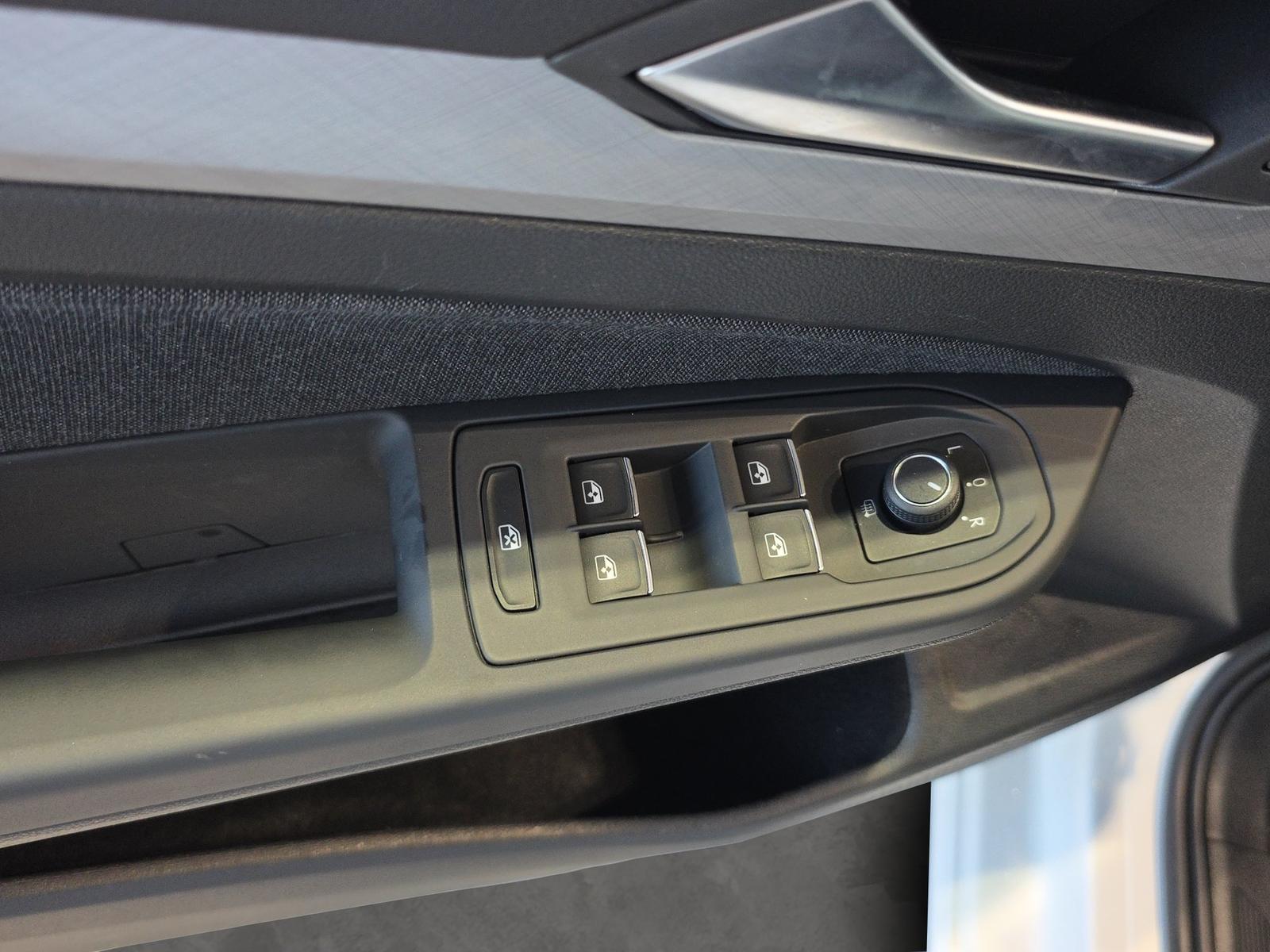 Volkswagen Golf 1.0 eTSI 110 PS LIFE DSG+NAVI+LED+PDC+SHZ, миниатюра 11