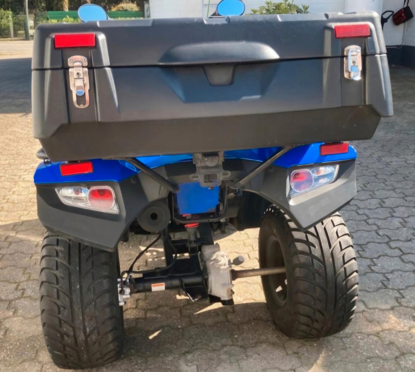 Kymco  2015 — engine 300 cm³, 20 HP (15kW)