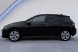 Volkswagen Golf VIII GTE 1.5 TSI Hybrid NAVI+LED+SHZ+AHK - : Scheckheftgepflegt, Limousine