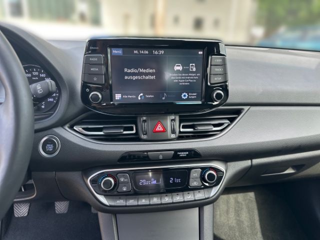 Fahrzeugabbildung Hyundai i30 1.0 T-GDi  Apple CarPlay+Kamera+SHZ+PDC+UVM+