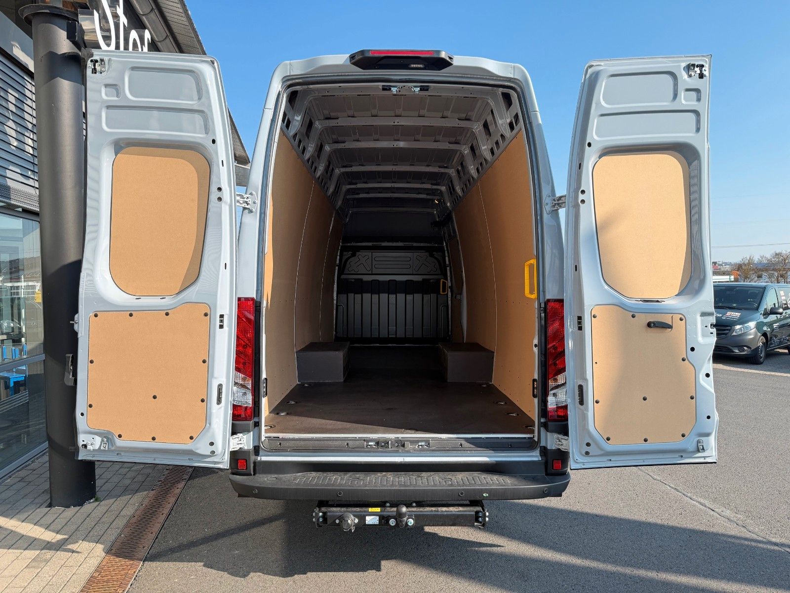 Fahrzeugabbildung Iveco Daily 50C18 3.0L *L4*H3*Automatik*LED*AHK*