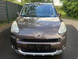 Peugeot Partner Tepee - Peugeot Partner Tepee mit Benzin-Antrieb