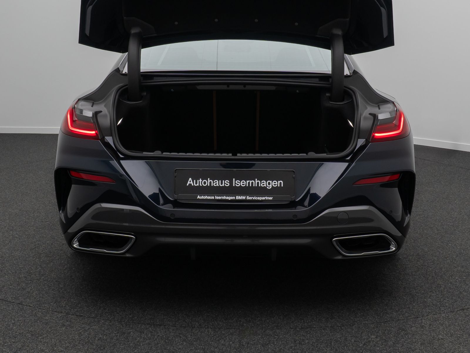 Fahrzeugabbildung BMW M850i xD GC 360° B&W Laser TV SoftClose 20Zoll