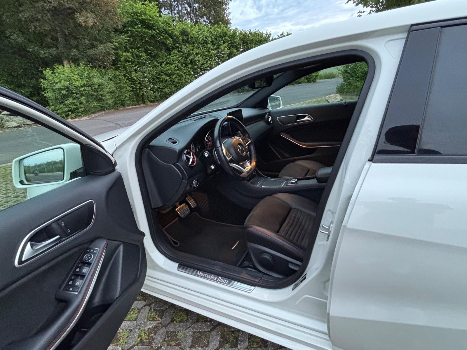 Mercedes-Benz A 250 4MATIC DCT AMG Sport (Line)