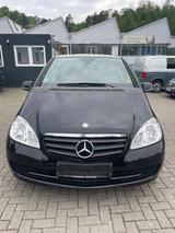 Mercedes-Benz A 180 * 1 Hand*Scheckheft*Temp*Alu - gebrauchte Mercedes-Benz A 180 aus dem Jahr 2011