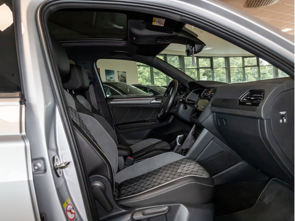 Volkswagen Tiguan Hybrid R-Line PANO MATRIX AHK HUD PANO foto 10