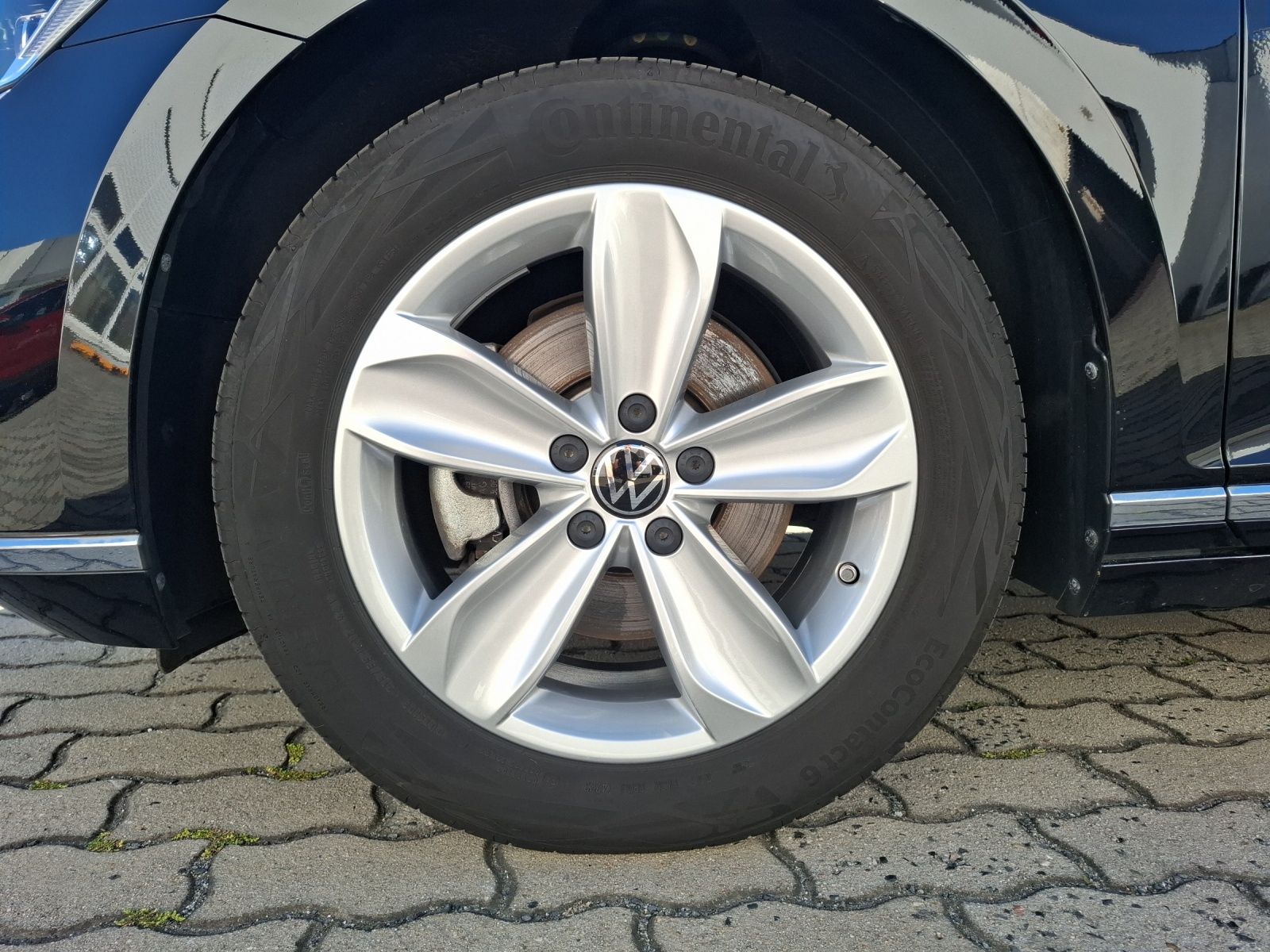 Fahrzeugabbildung Volkswagen Passat Variant TDI Elegance DSG STH Matrix AHK N