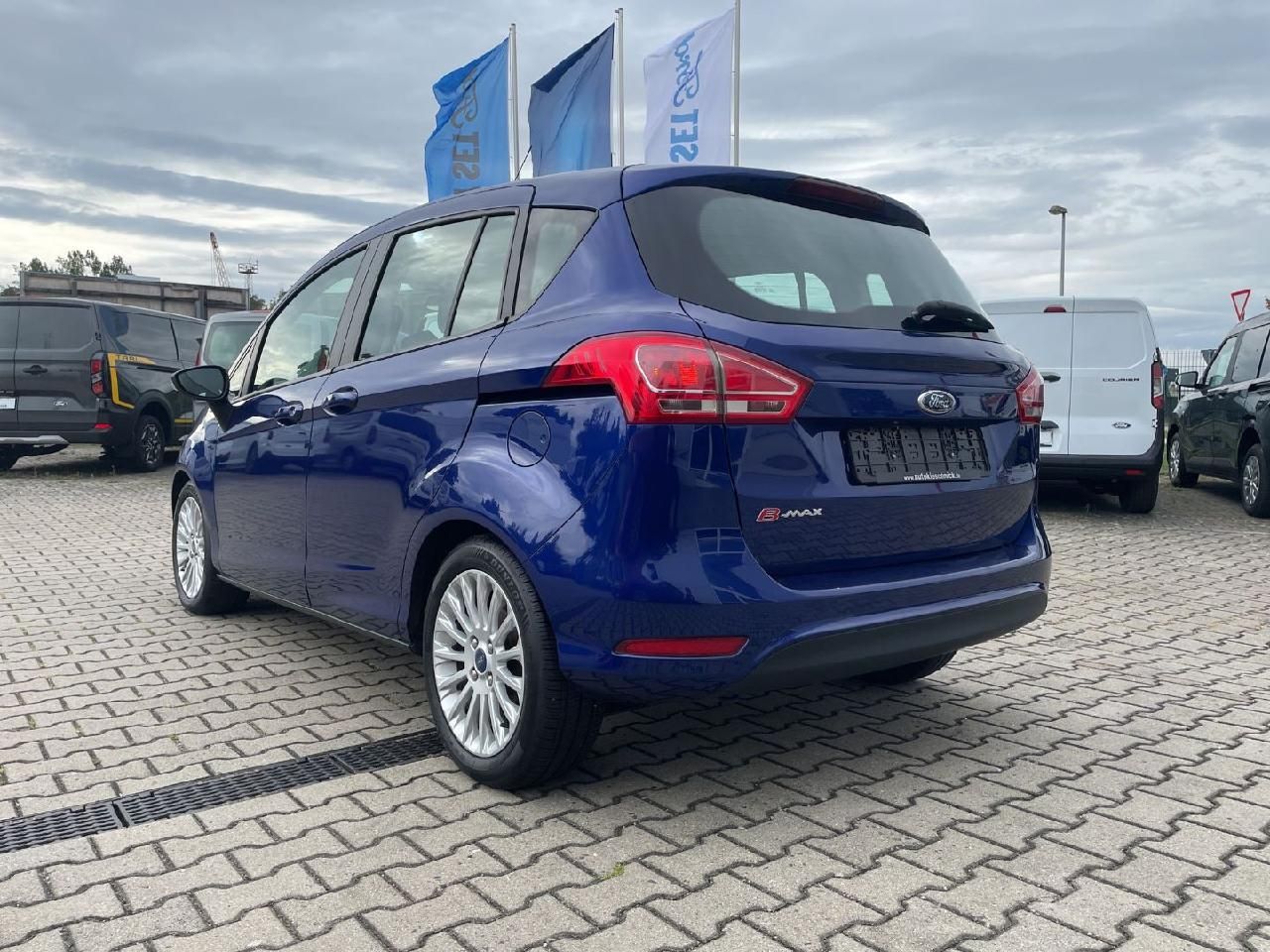 Fahrzeugabbildung Ford B-MAX Trend
