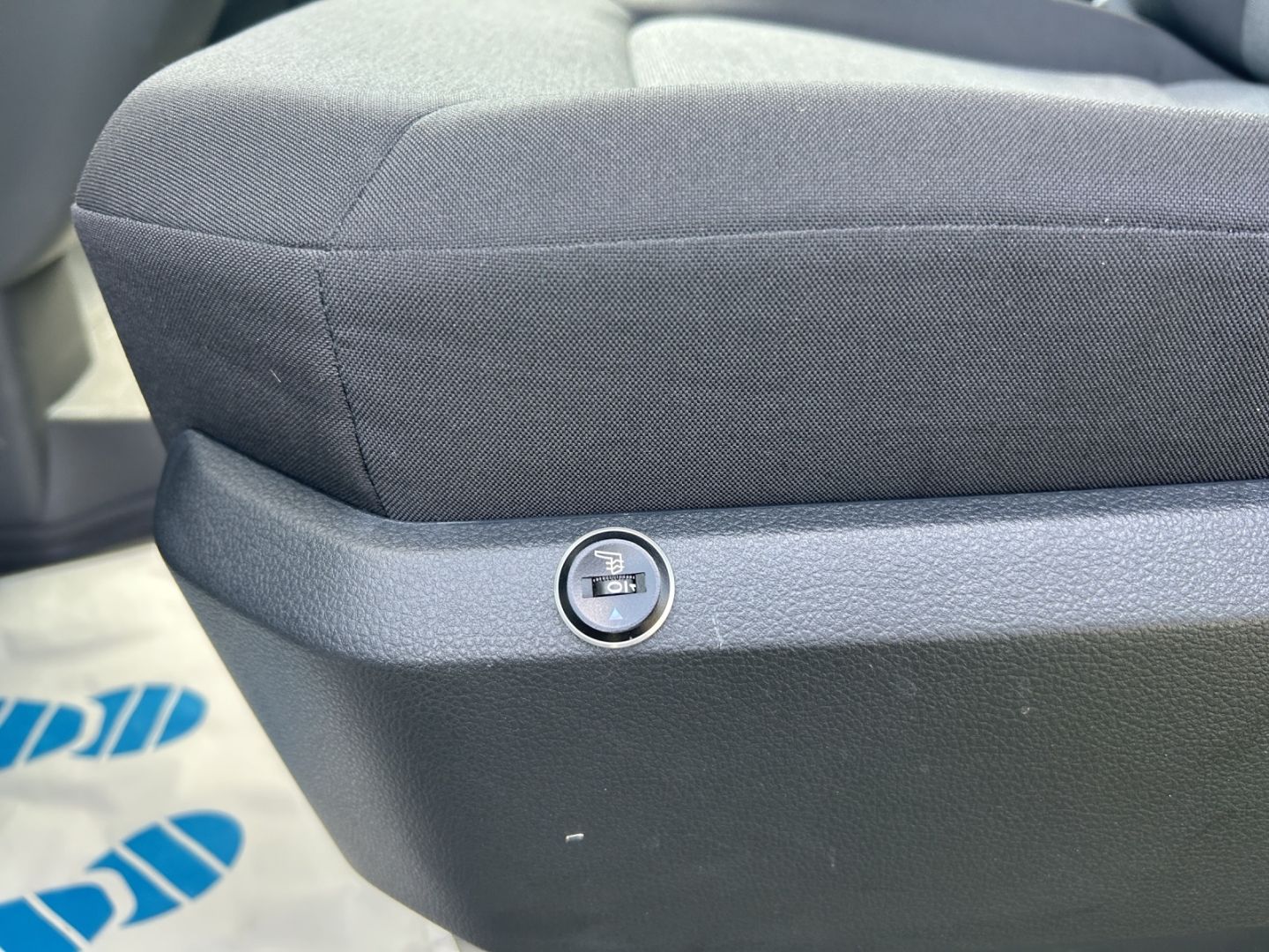 Crafter Kasten mittellang Hochdach FWD 35 2.0TDi