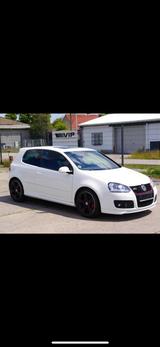 Volkswagen VW Golf GTI DSG Edition 30 - Volkswagen Golf: V Edition GTI 30