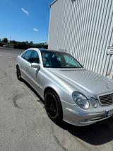 Mercedes-Benz Mercedes E320 - gebrauchte Mercedes-Benz E 320 aus dem Jahr 2002