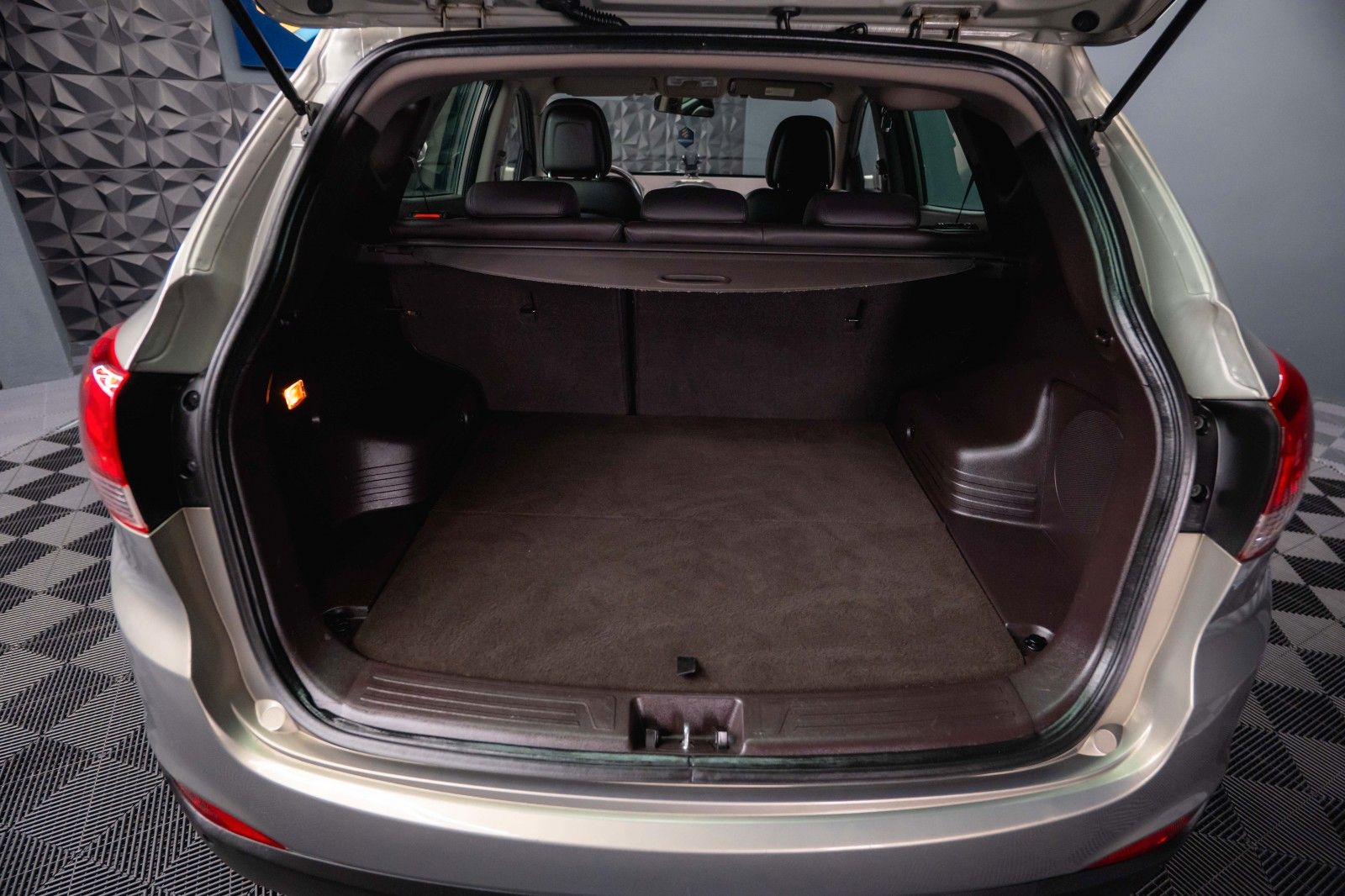 Fahrzeugabbildung Hyundai ix35 Premium AWD Autom. *Kamera*Navi*TÜV Neu*LED