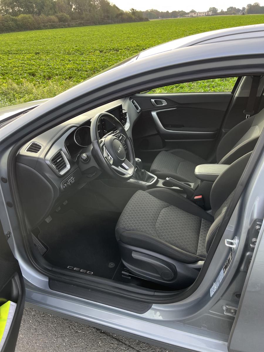 Kia 1.0 T-GDI 120 PS |2. Hd|8-fach|Navi|SHZ|Carplay