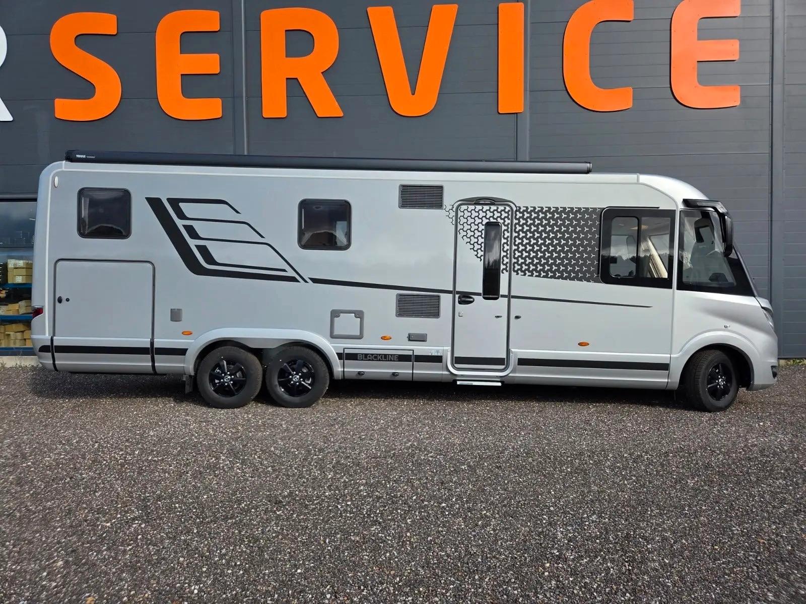 HYMER / ERIBA / HYMERCAR B-ML I 880 Blackline