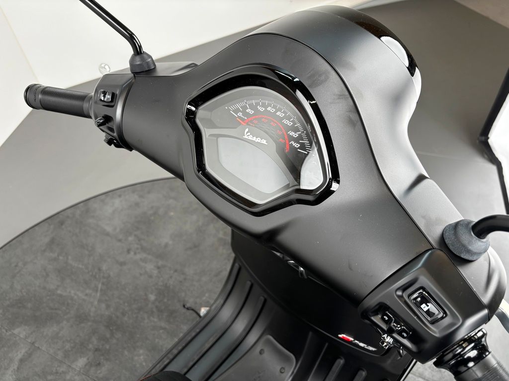 Fahrzeugabbildung Vespa GTS 125 SuperSport E5+ *NEUFAHRZEUG*