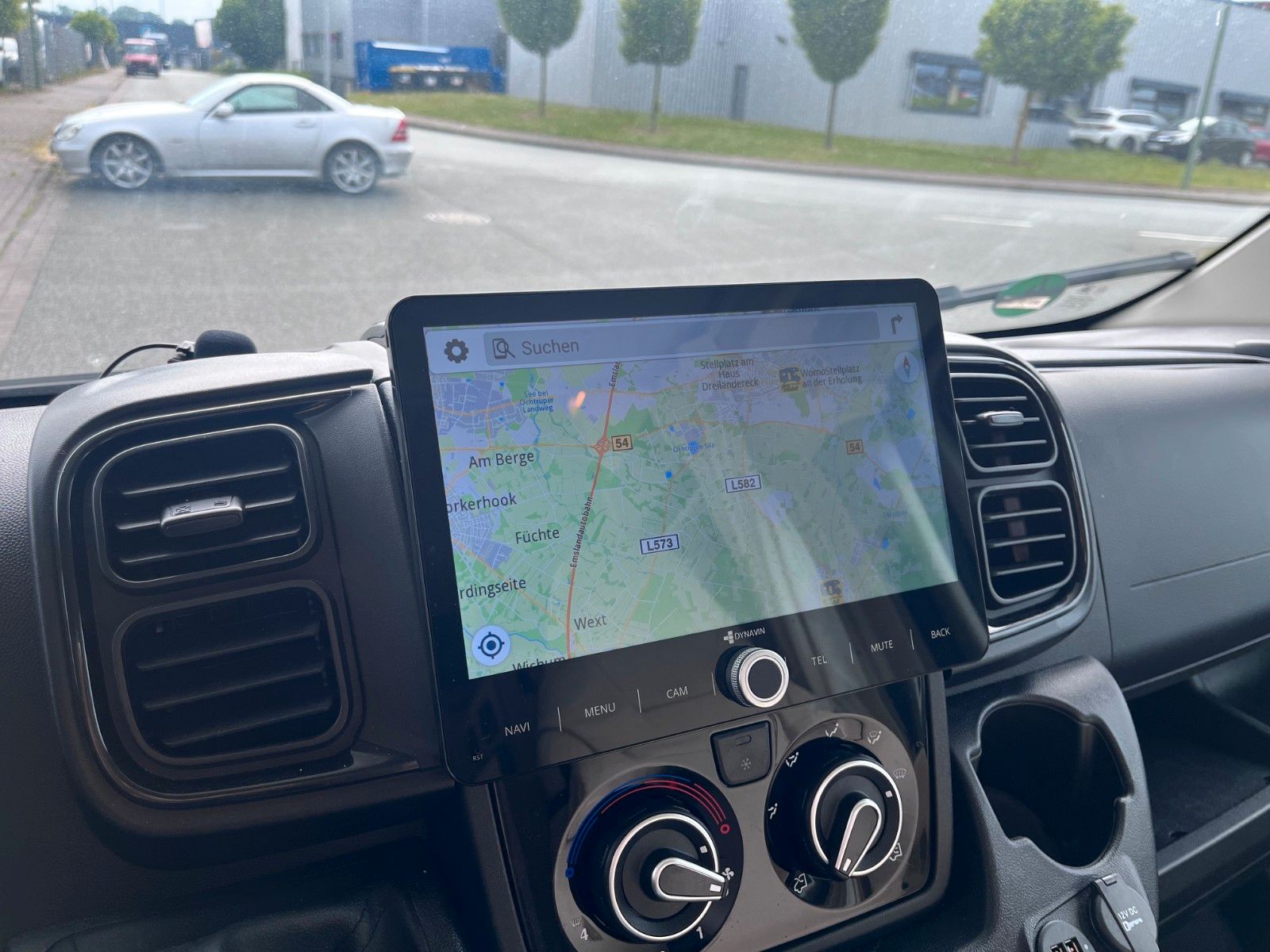 Fahrzeugabbildung XGO Dynamic 95 G - SAT, TV, AHK, Luft, Solar, Klima