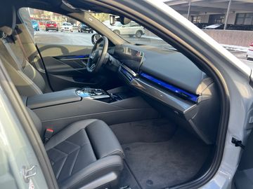BMW i5 eDrive40 *IM KUNDENAUFTRAG* M Sportpaket