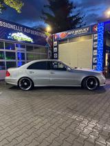 Mercedes-Benz E 500 - Mercedes-Benz E 500 in Stuttgart
