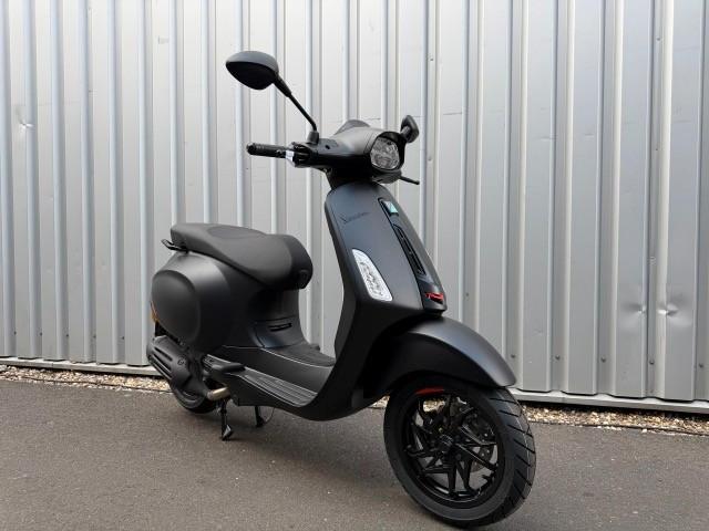 Vespa Sprint 125 Sport E5+ 2026 schwarz matt SOFORT!