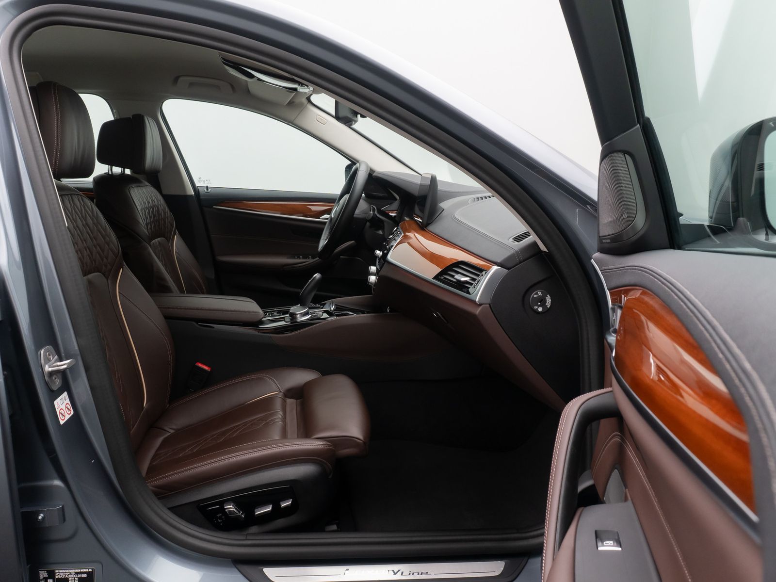 Fahrzeugabbildung BMW 530d xD Luxury Line AHK Alarm H/K DAB Individual