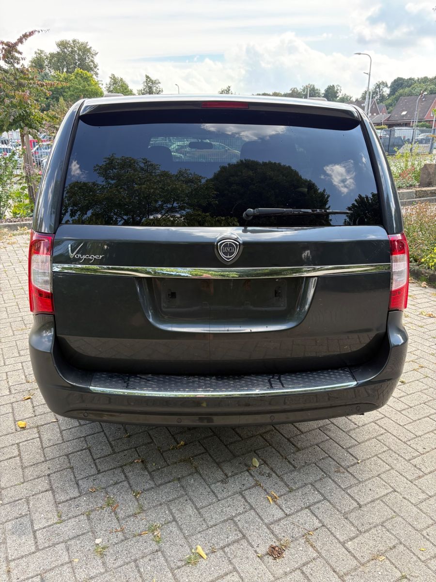 Foto 9 van LANCIA Voyager