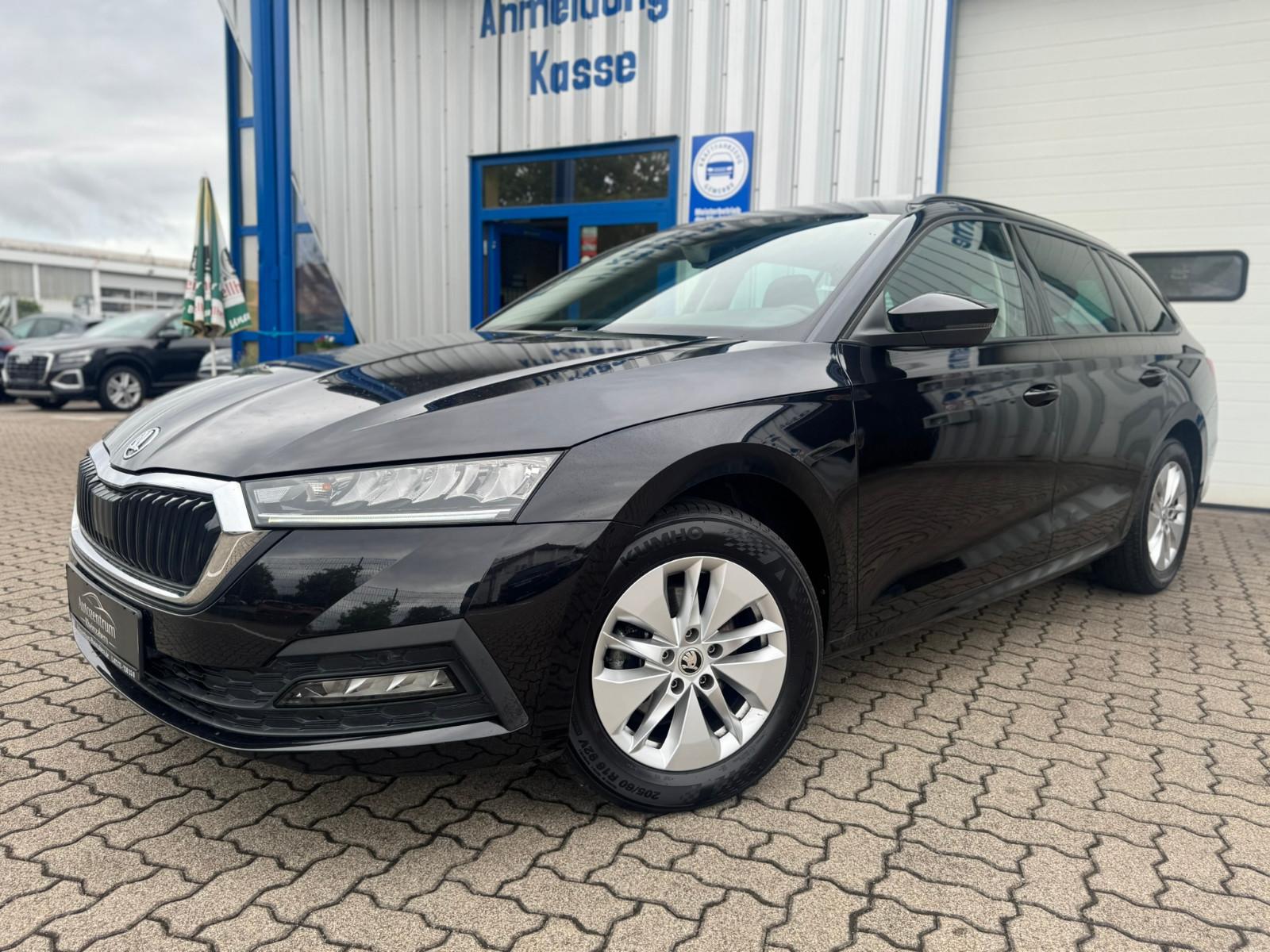 Skoda OCTAVIA | ACC | KAMERA | NAVI | KLIMA | SZH |