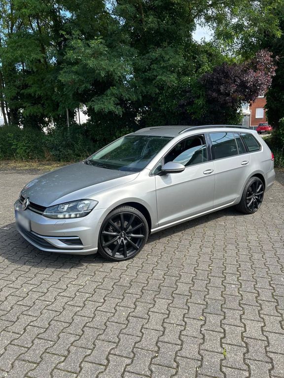 Image of Volkswagen Golf