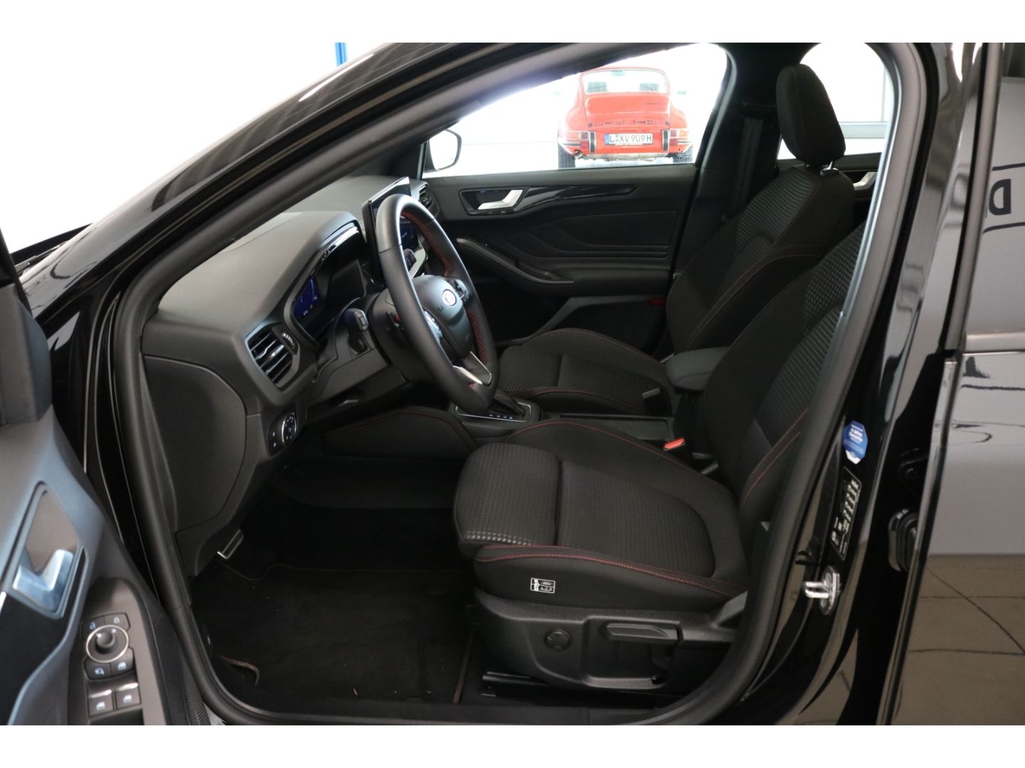 Fahrzeugabbildung Ford Focus ST-Line X WinterPa LED SpurhalteASS DAB