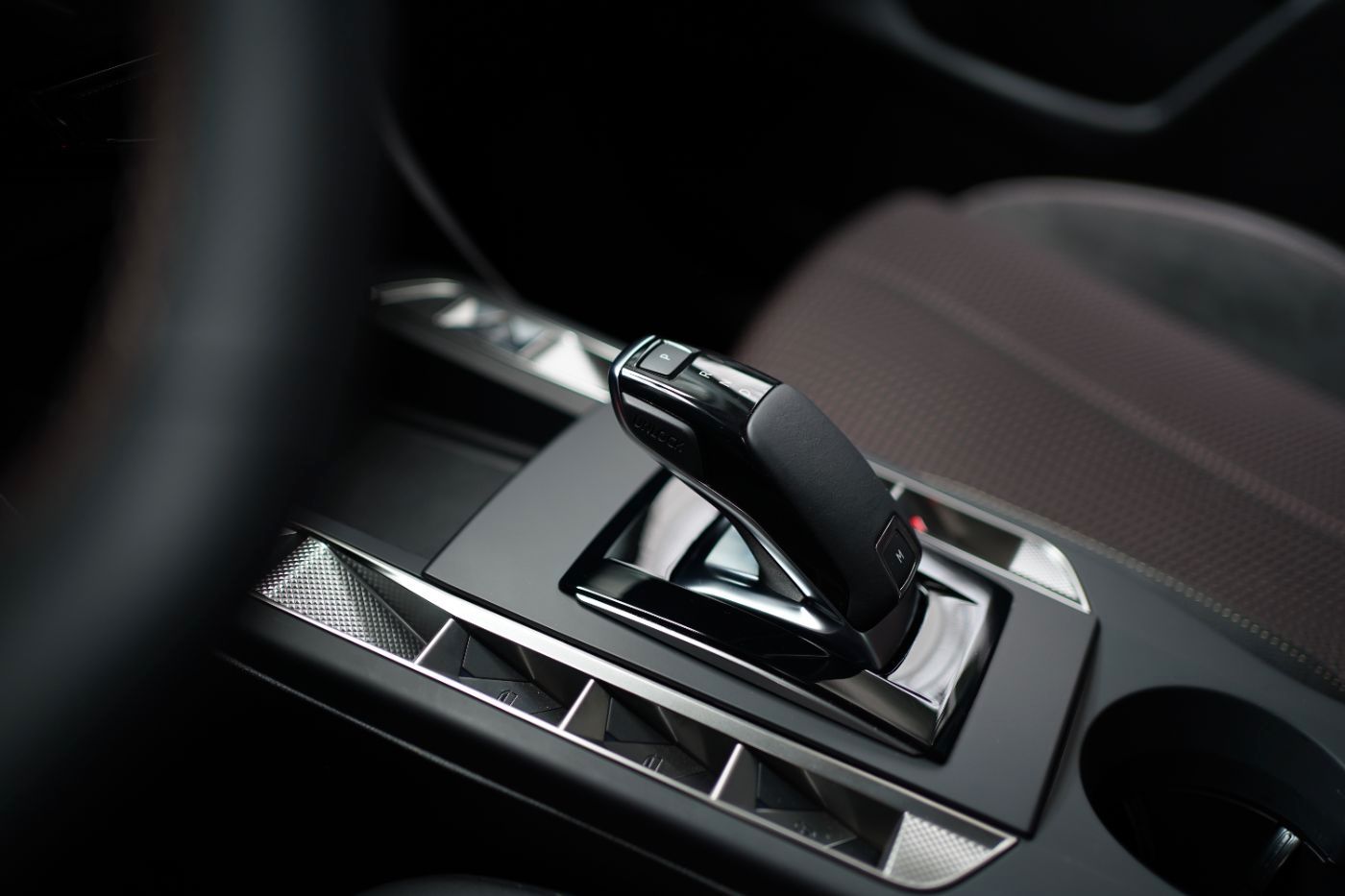 Fahrzeugabbildung DS Automobiles DS3 PureTech 130 EAT8 Performance Line Automatik