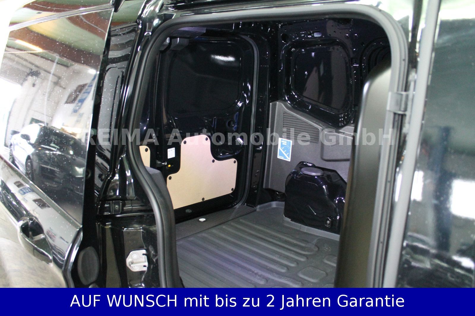Fahrzeugabbildung Ford Transit Courier1,5 D  Kasten Limited, Kamera