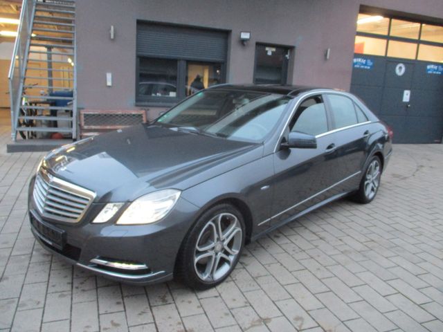 Mercedes-Benz E 300 CDI BlueEFFICIENCY