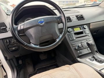 Volvo XC90 - 11