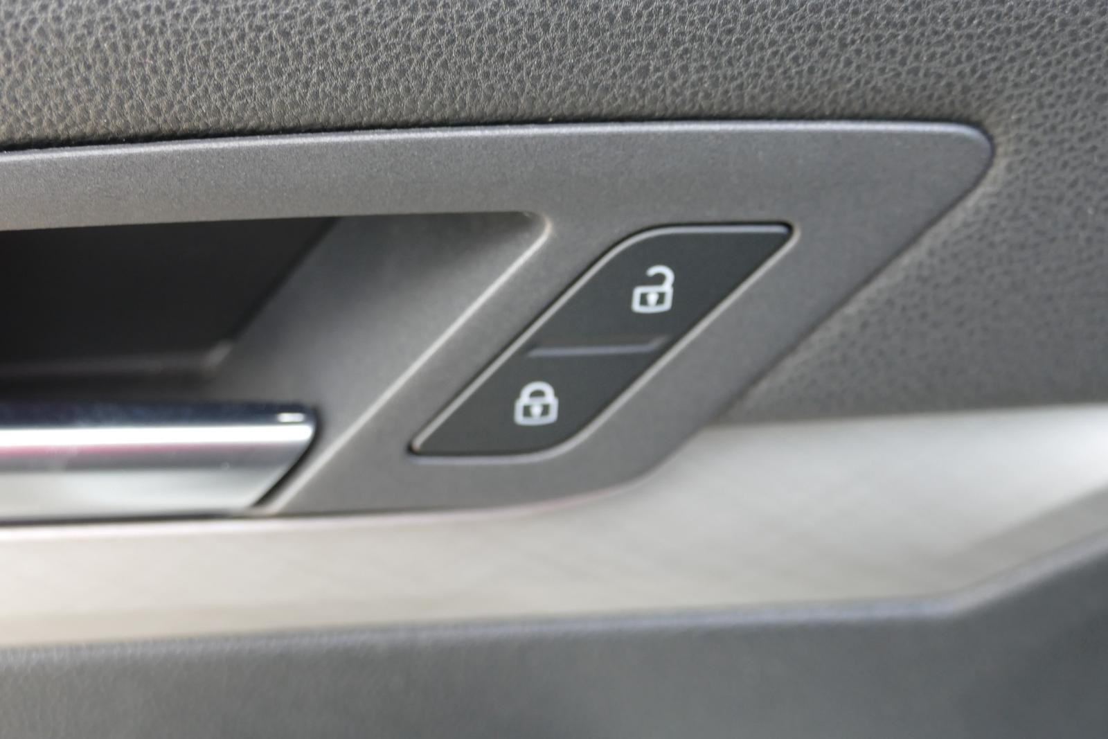 Volkswagen Golf VIII Variant 2.0 TDI LED ACC Android Apple, миниатюра 19