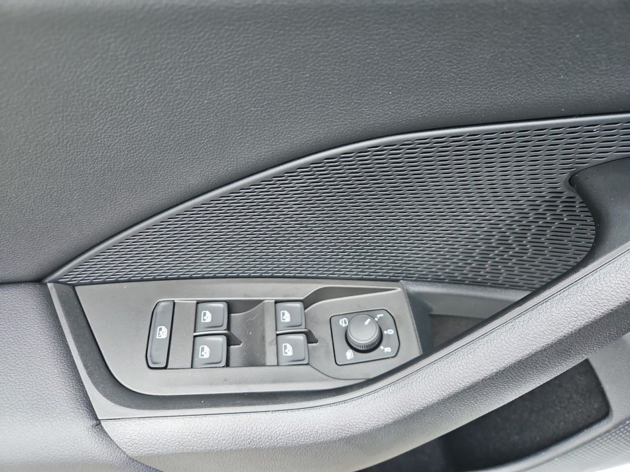 Fahrzeugabbildung SKODA Octavia Combi 2.0 TDI Sportline 4x4 DSG MATRIX