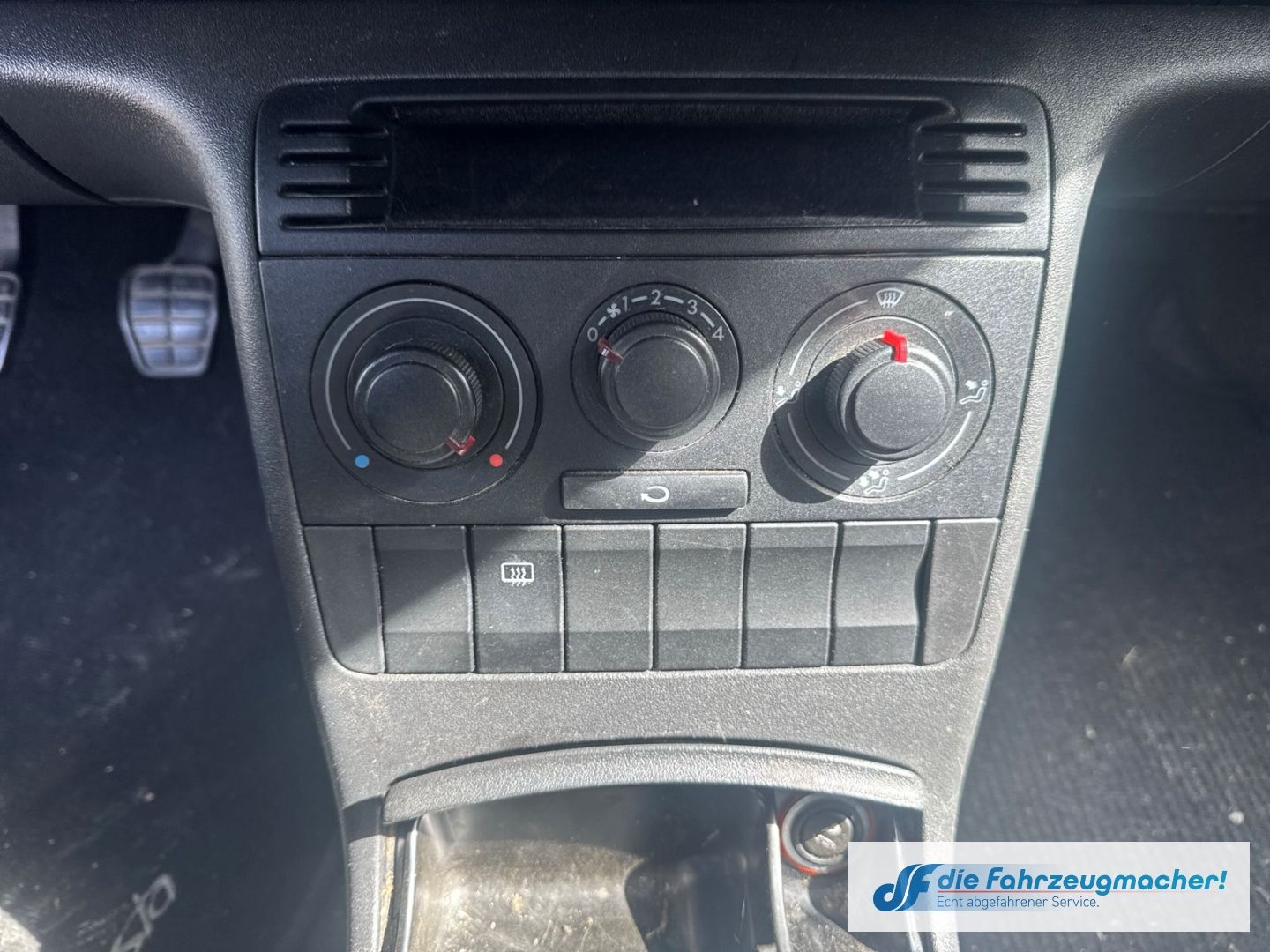 Fahrzeugabbildung SEAT Arosa Solit GA Alu el.SP Spieg.*MOTORSCHADEN