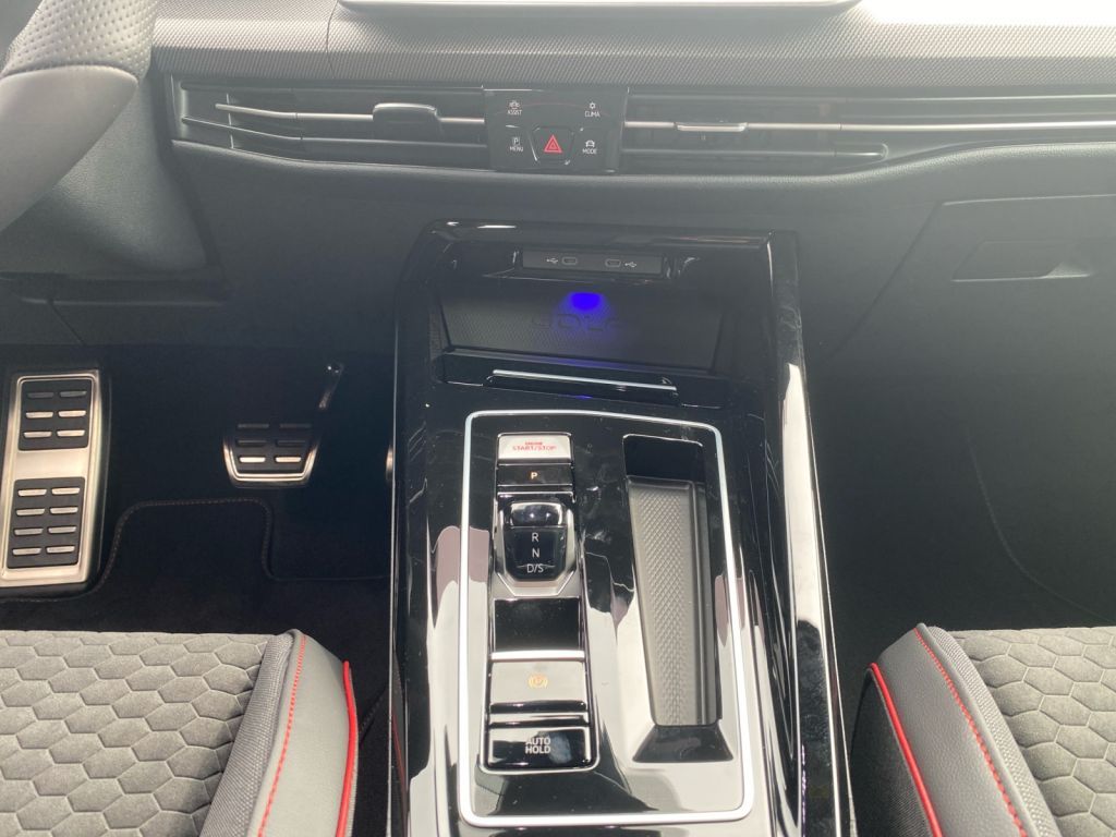 Fahrzeugabbildung Volkswagen Golf 2.0 TSI DSG GTI Clubsport Performance