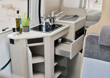 Carado CV 590 4X4 EDITION 24 mit Fahrradträger  KLIMA