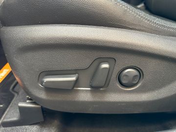 Hyundai Tucson Premium 4WD *Vollausstattung*1.Hand*