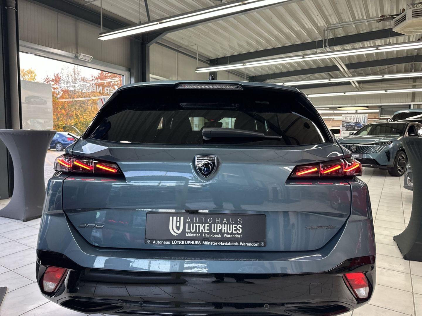 Fahrzeugabbildung Peugeot 308 SW GT Hybrid 145 e-DSC6 El. Panodach Navi