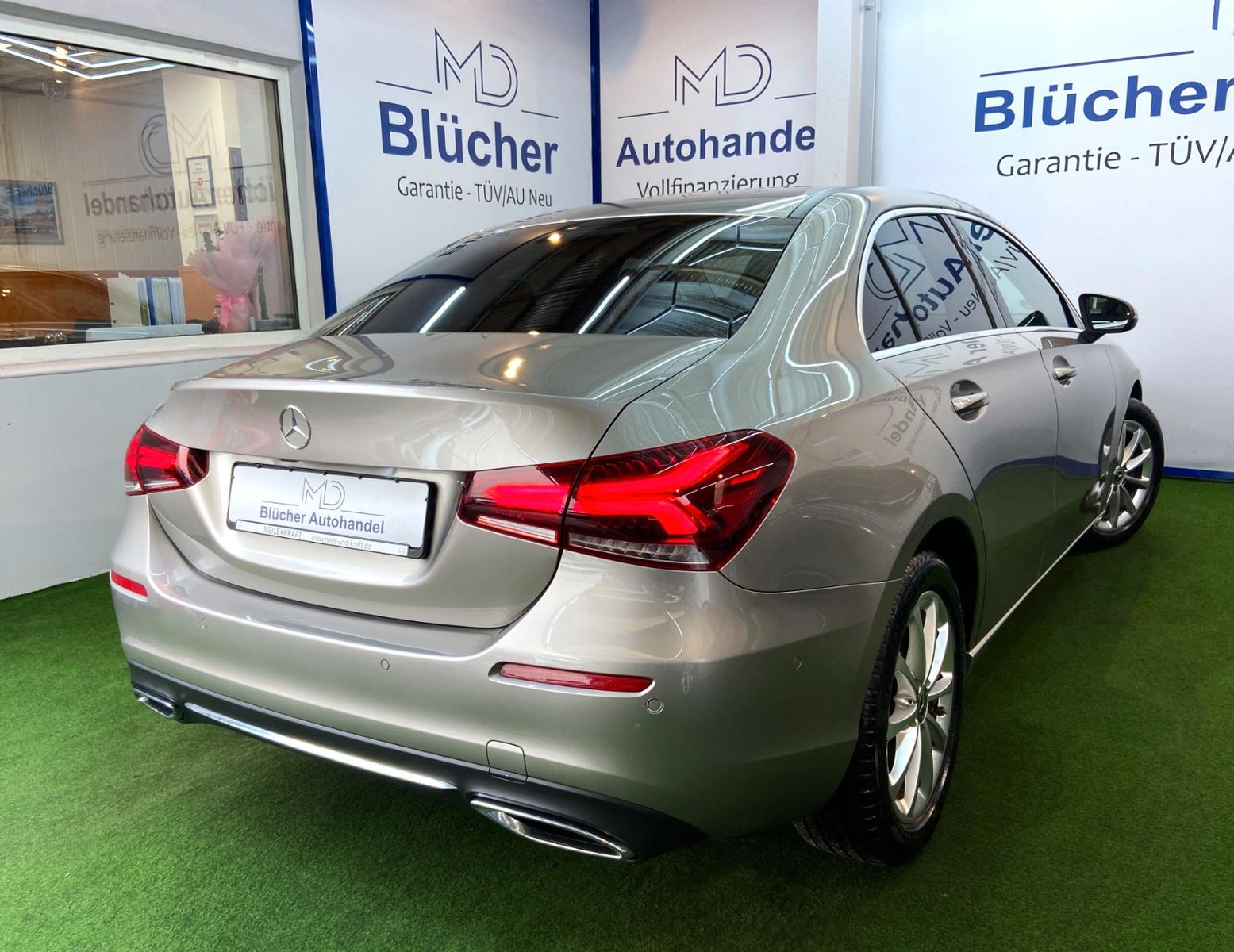 Mercedes-Benz A-Class A Limousine Sonderedition Automatik LED, миниатюра 5