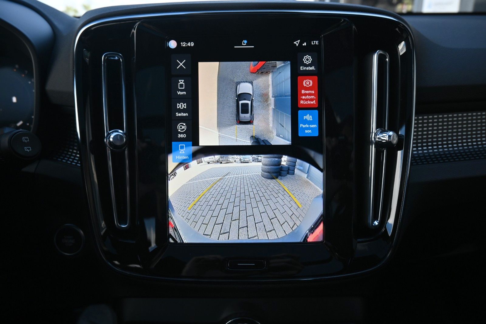 Fahrzeugabbildung Volvo XC40 B4 DKG Ultra Black Edition*360°*PANO*ACC