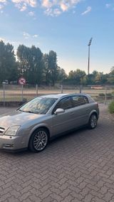 Opel Signum 2.2 Direct - Opel Signum mit Benzin-Antrieb: Kombi, 2.2