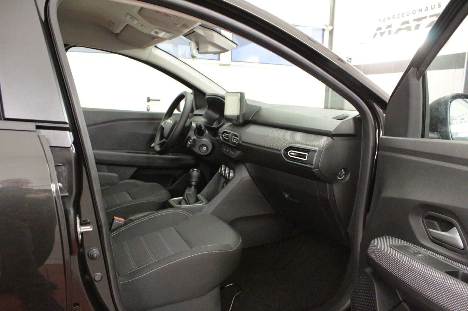 Fahrzeugabbildung Dacia Sandero TCe 90 Expression*Winterpaket*15418*